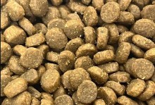 布偶猫的营养食谱（一份全面的营养指南，助力布偶猫健康成长）